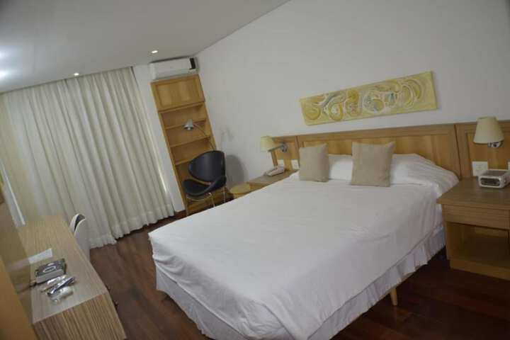 Room 8 of 70