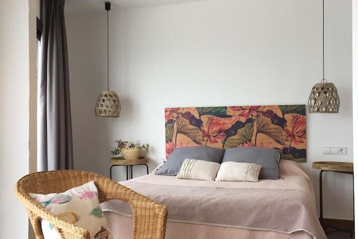 Room 2 of 30