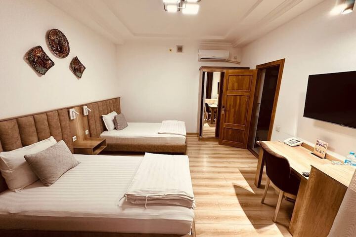 Room 50 of 63