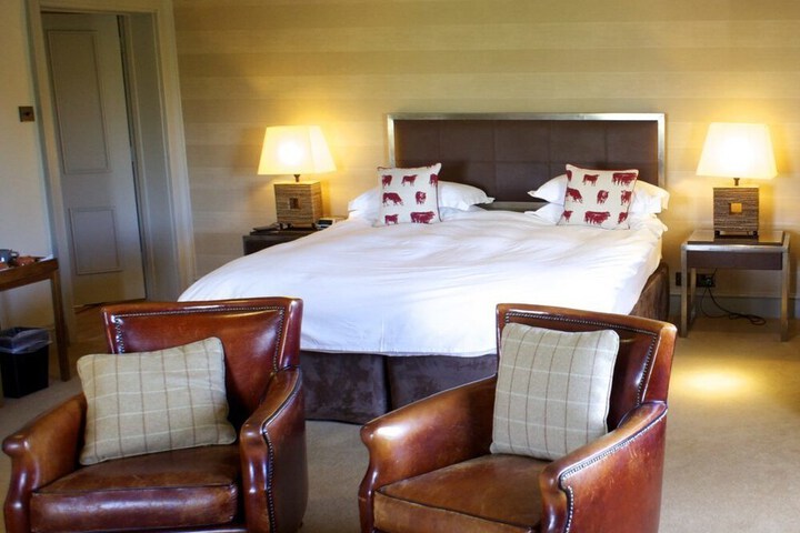 Room 9 of 36
