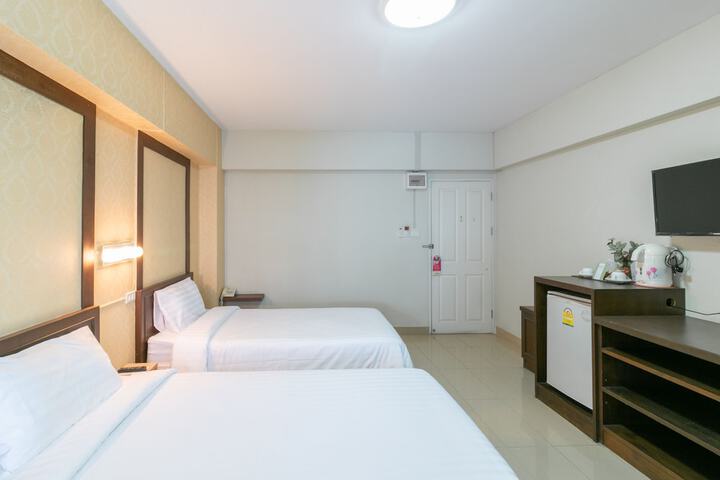 Room 25 of 57