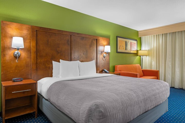 Room 34 of 56