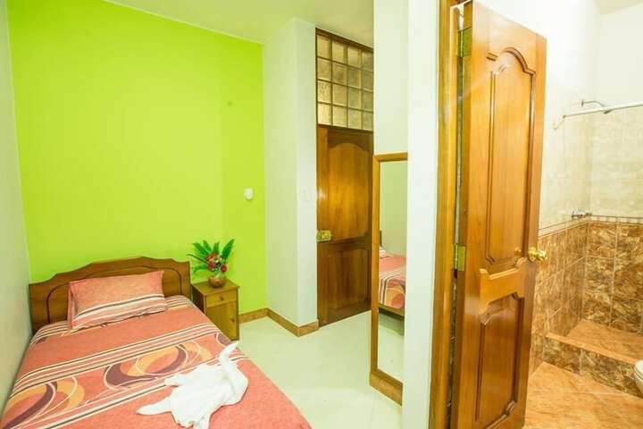 Room 16 of 32