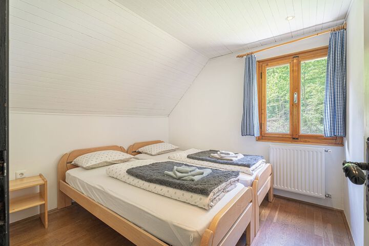 Room 4 of 30