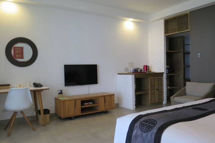 Room 8 of 75
