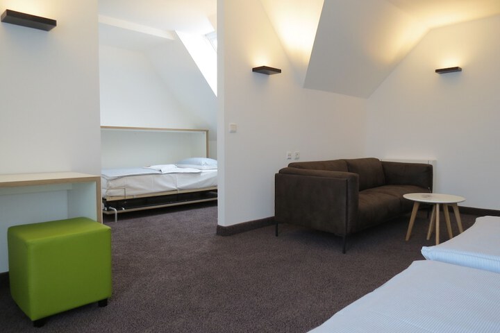 Room 71 of 125