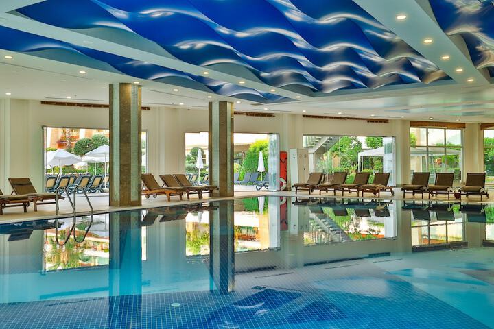 Pool 25 of 108