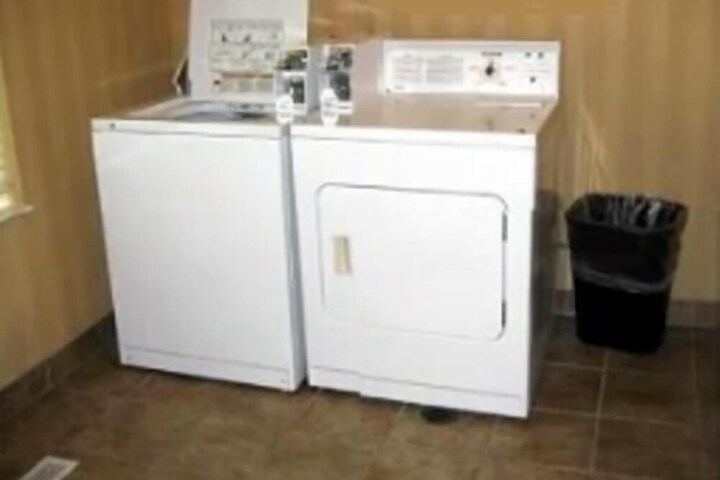 Laundry 28 of 44