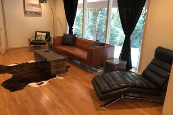 Room 9 of 40