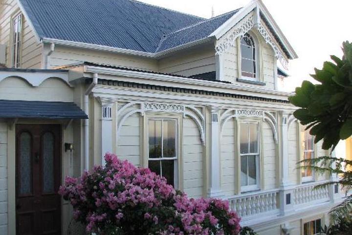 TE PUNA WAI LODGE