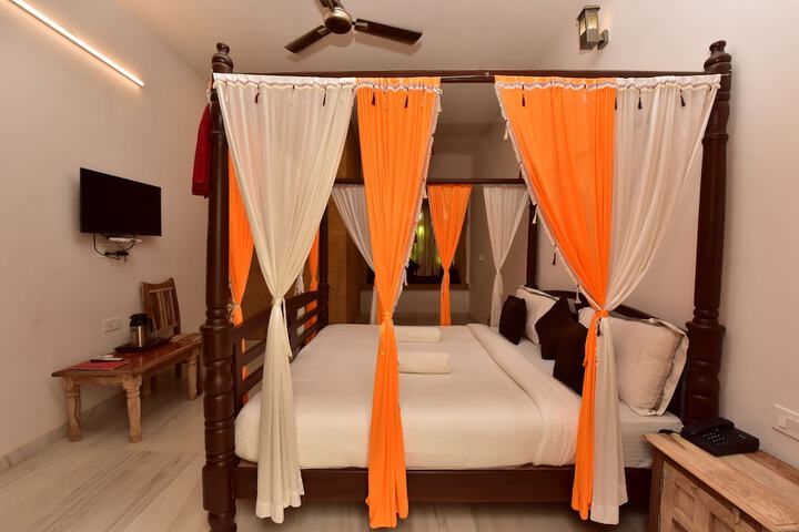Room 15 of 119