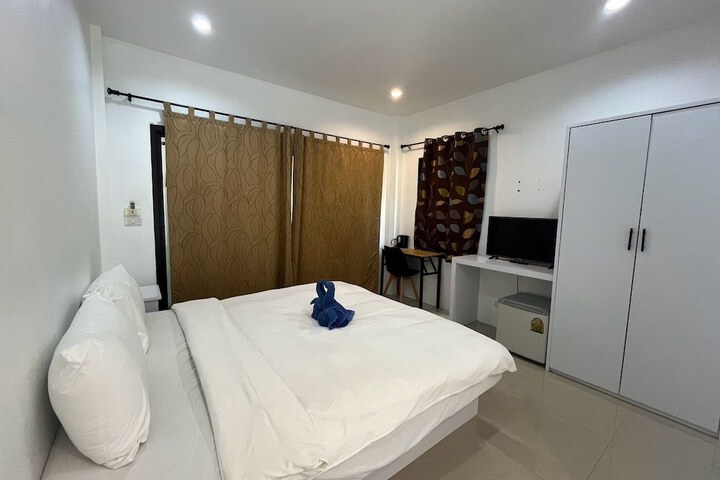 Room 7 of 61