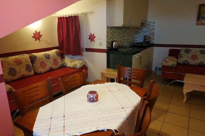 Room 26 of 74