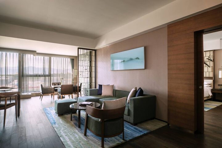 Room 46 of 118