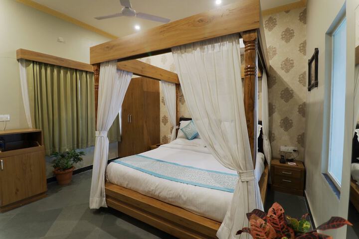 Room 15 of 55