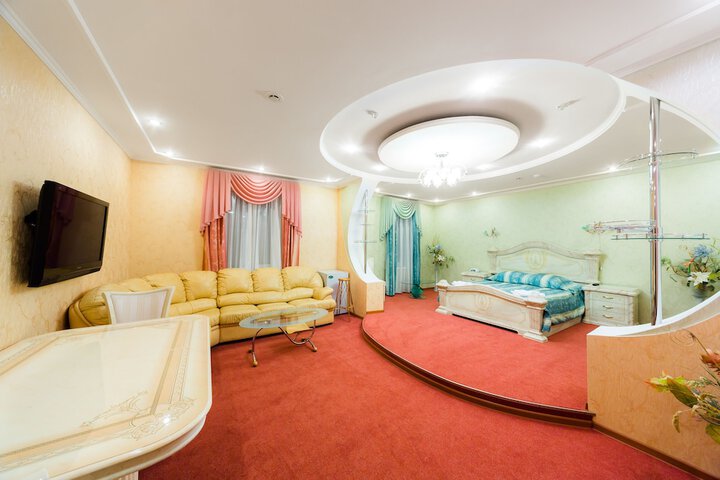 Room 5 of 52
