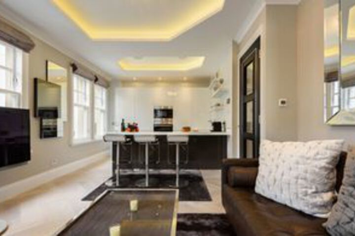 Room 15 of 18
