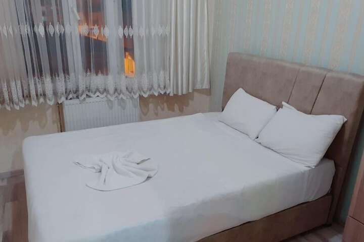 Room 10 of 23