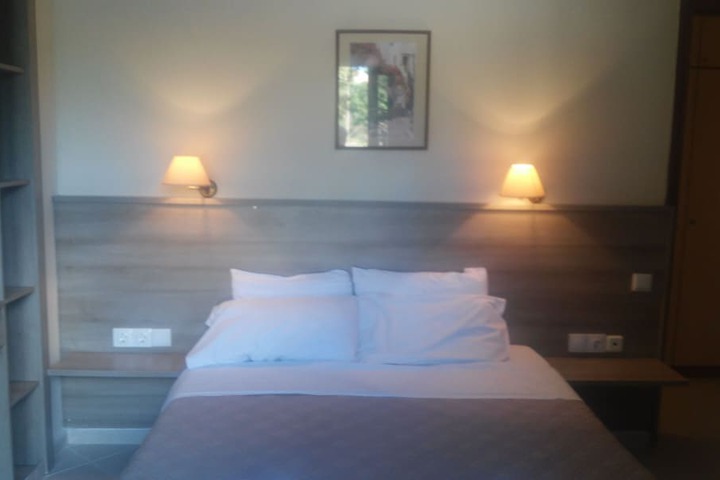 Room 7 of 49