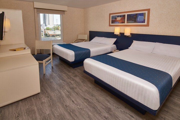 Room 8 of 22