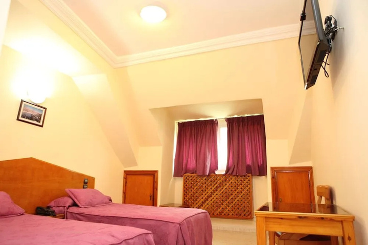 Room 2 of 13