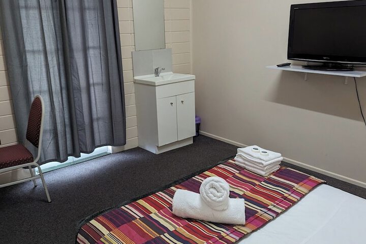 Room 3 of 19