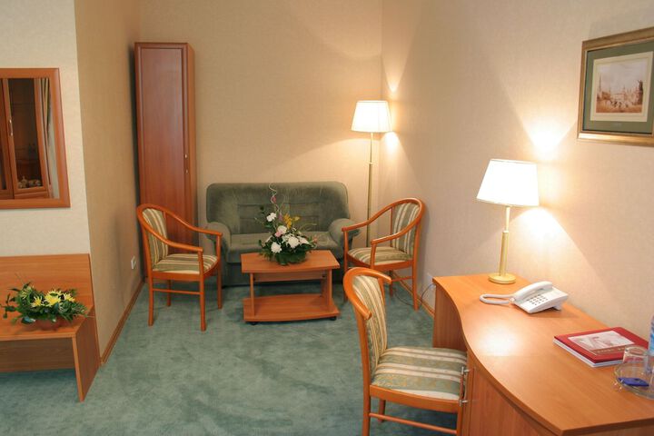 Room 38 of 84