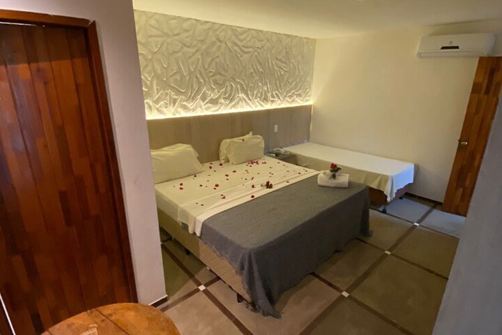 Room 15 of 53