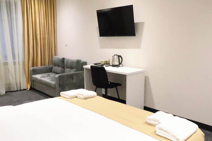 Room 6 of 20