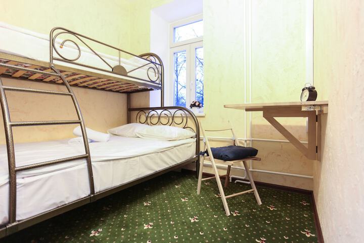 Room 7 of 22