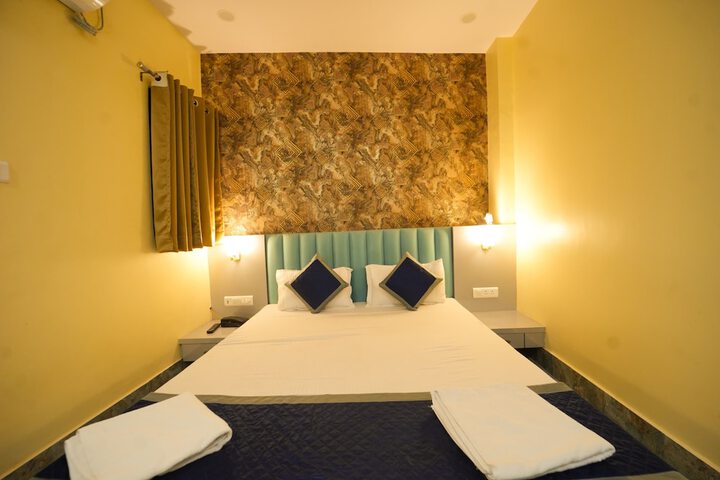 Room 5 of 24