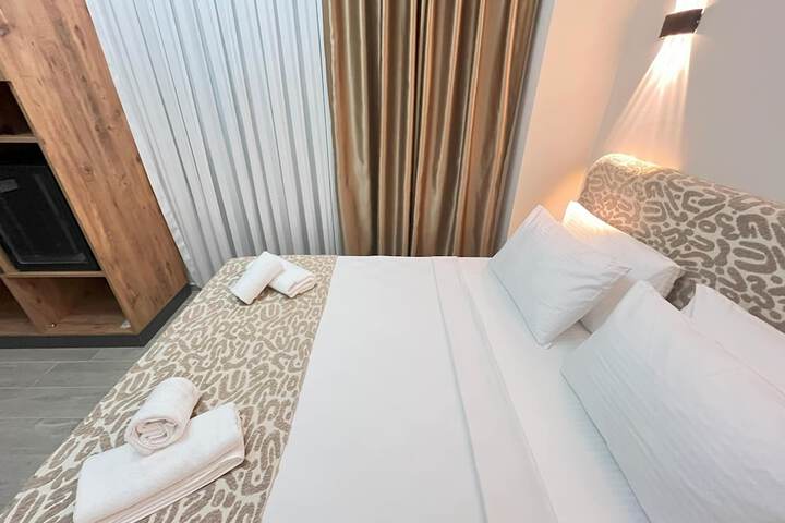 Room 8 of 23