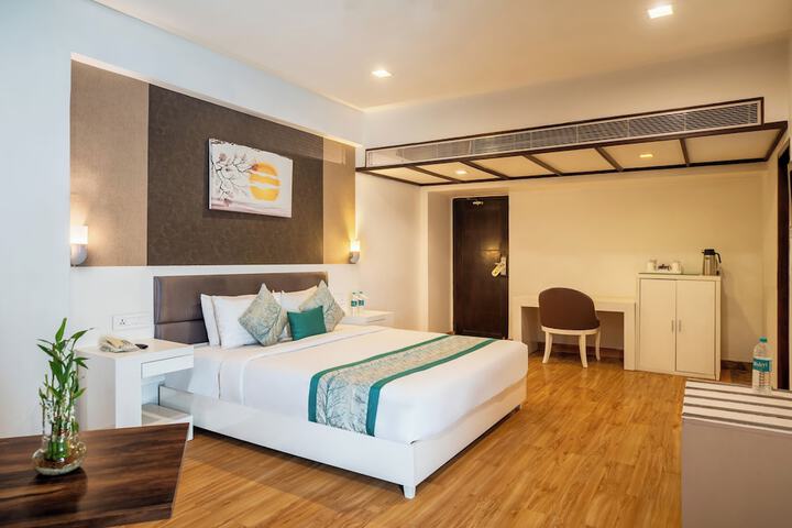 Room 16 of 37