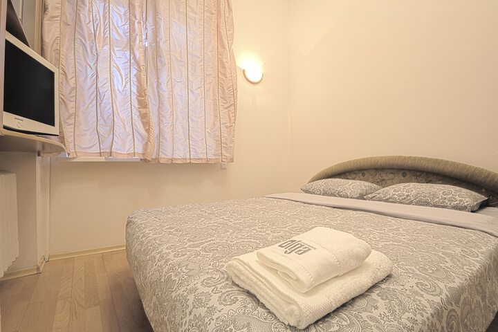 Room 5 of 39