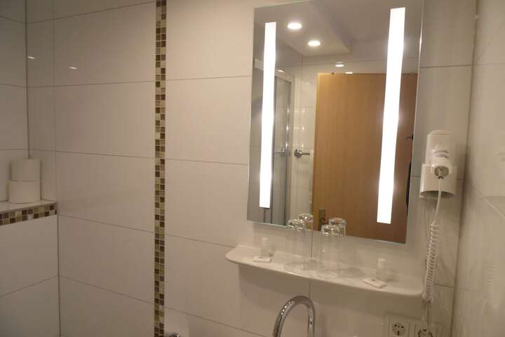 Room 50 of 57