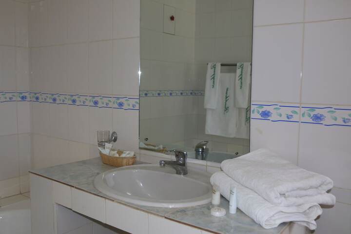 Room 13 of 50