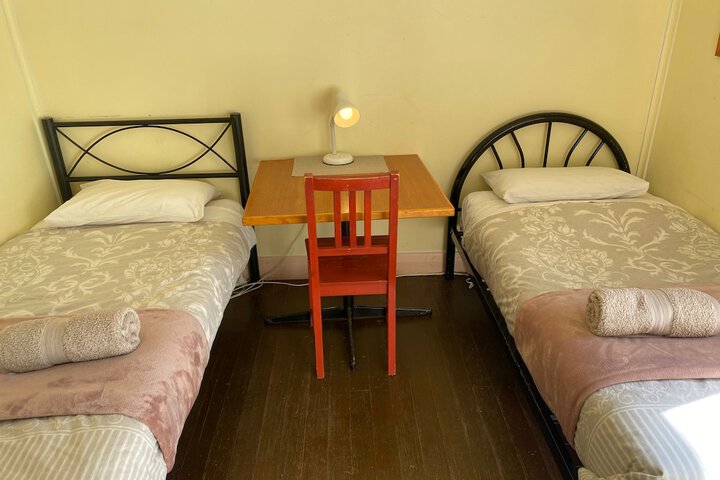 Room 42 of 128