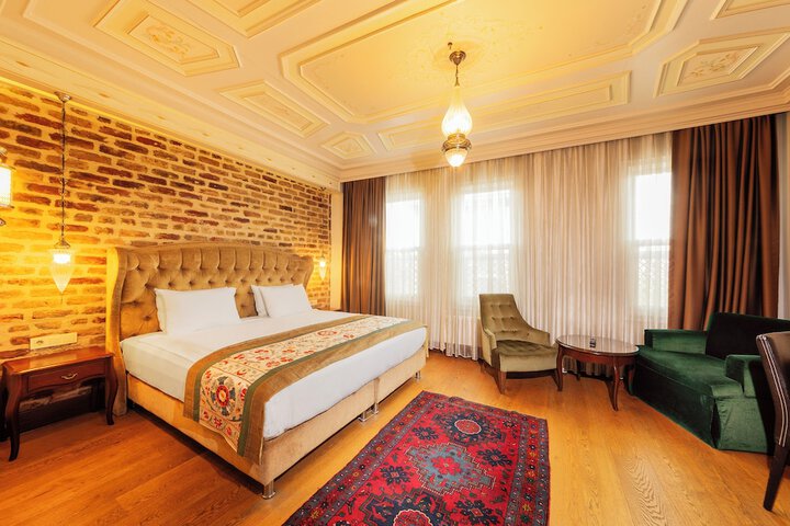 Room 35 of 85