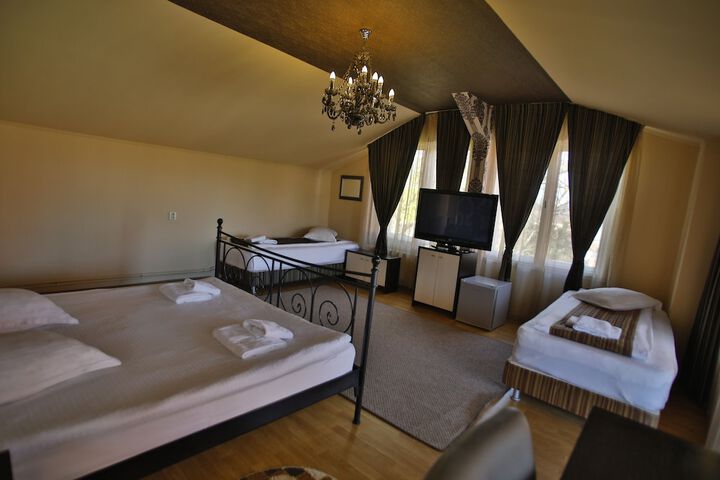 Room 21 of 40