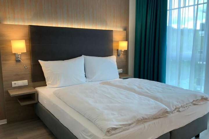Room 6 of 47