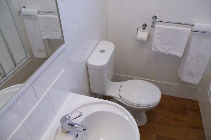 Room 216 of 406