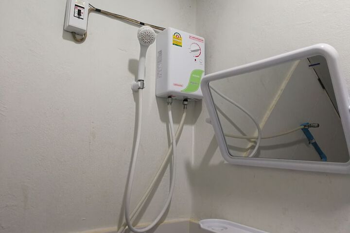 Room 8 of 8