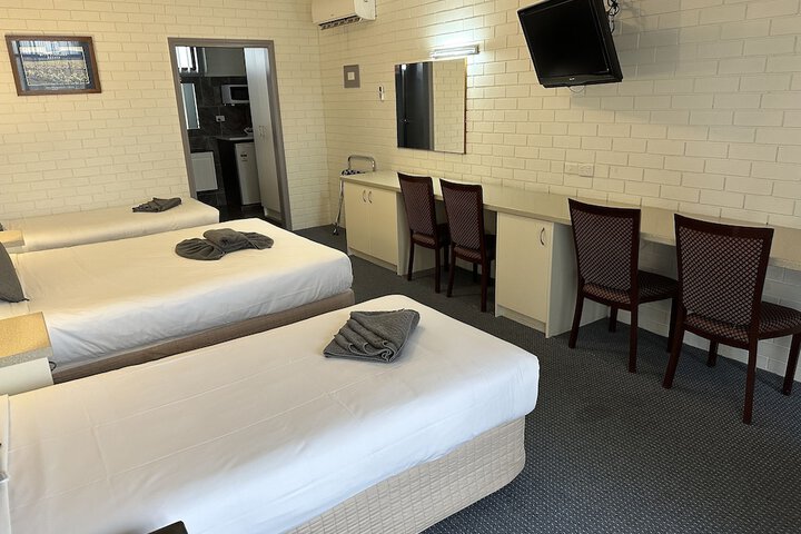 Room 44 of 79
