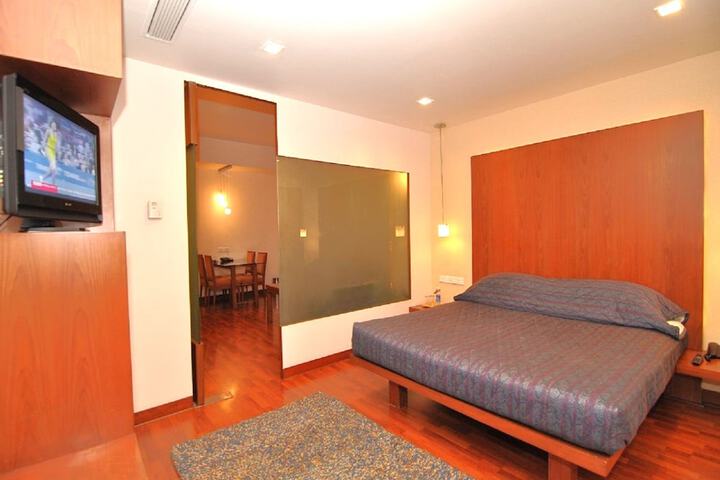 Room 15 of 51
