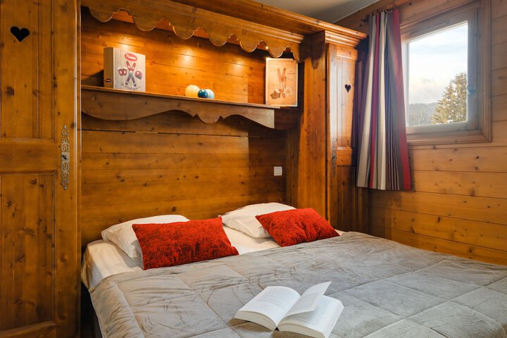 Room 2 of 26