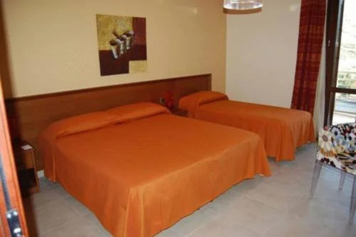 Room 3 of 23