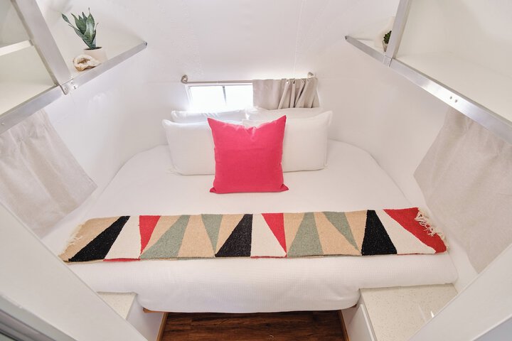 Standard Studio 1 Queen Bed (21 of 57)