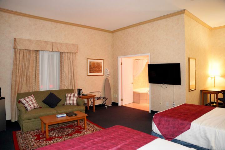 Room 28 of 51