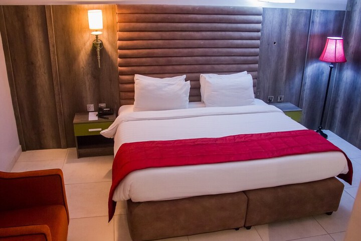 Room 5 of 57