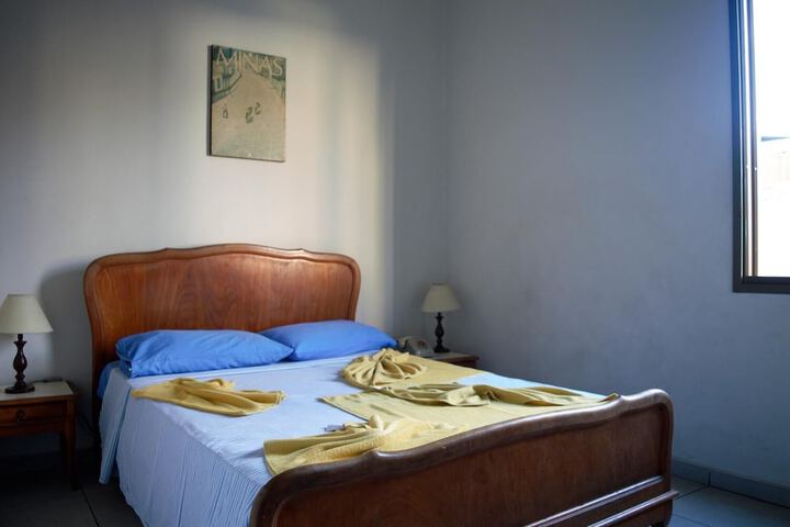 Room 6 of 43